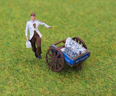 PDZ53 - Milkman with Milk Cart (OO)