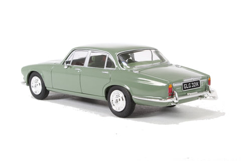 VA08805 - Daimler Sovereign (Series 1) 4.2