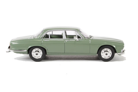 VA08805 - Daimler Sovereign (Series 1) 4.2