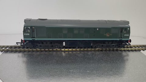 Hornby R053 BR Class 25 'D5206' Diesel Loco DCC Fitted (OO)
