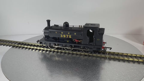 Hornby R2400 Class J52 LNER 0-6-0ST '3975' Steam Loco (OO)