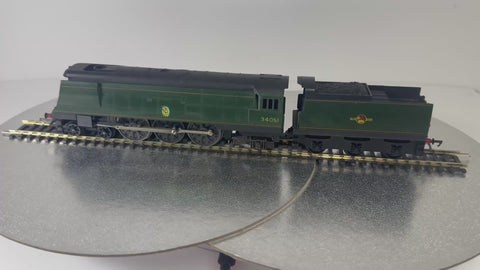 Hornby R356 British Railways '34051' Steam Loco (OO)
