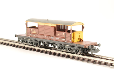 377-877 - Queen Mary Brake Van EWS, Weathered (N)
