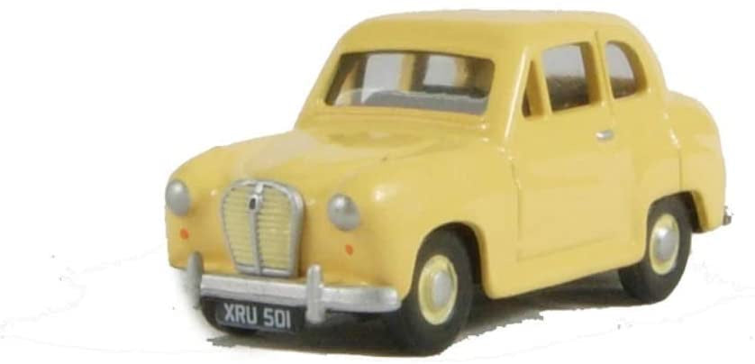 EM76855 - Austin A-35, 2-Door Saloon Cream with Bumper  Overriders