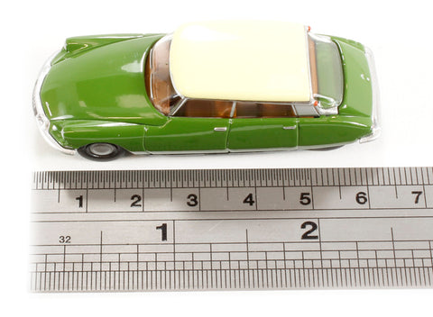 76CDS001 - Rouge Esterel Citroen DS19