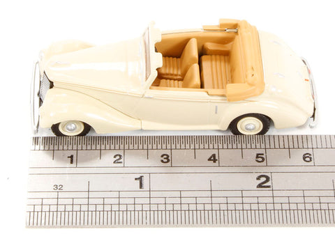 76ASH001 - Beige Armstrong Siddeley Hurricane Open