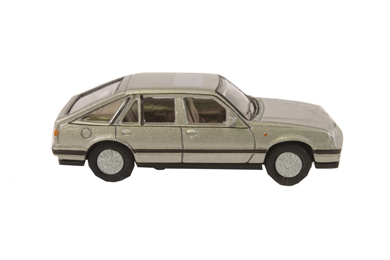 76CAV001 - Vauxhall Cavalier, Champagne Platinum
