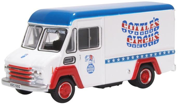 76CWT008 - Commer Walk Thru Van 'Gerry Cottle's Circus'