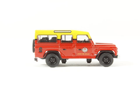 76DEF011 - Land Rover Defender Station Wagon London