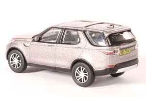 76DIS5001 - Land Rover Discovery 5 HSE LUX Silicon Silver