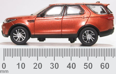 76DIS5004 Land Rover Discovery 5 Namib Orange