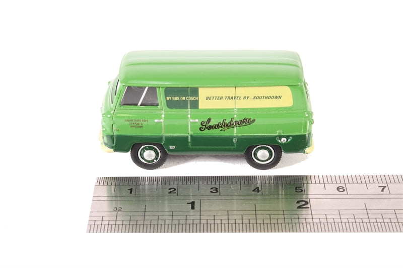 NFDE008 - Ford 400E Van Southdown (N)