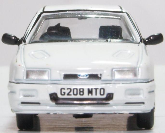 76FS005 Ford Sierra Sapphire Diamond White