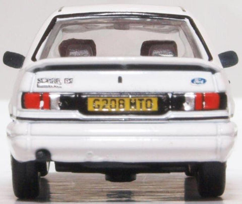 76FS005 Ford Sierra Sapphire Diamond White
