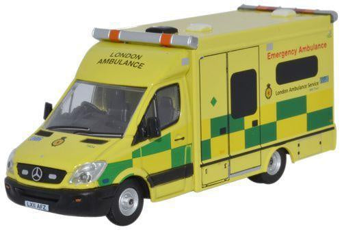 76MA002 Mercedes Ambulance London