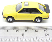 Load image into Gallery viewer, 76XR007 Ford Escort XR3i Prairie Yellow
