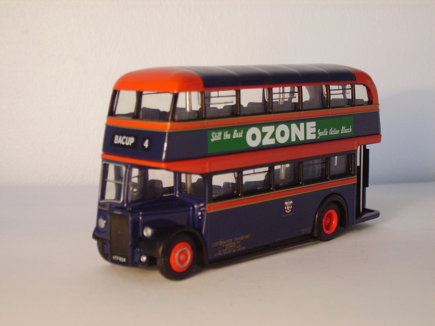 16123 Leyland PD2 Highbridge "Accrington"