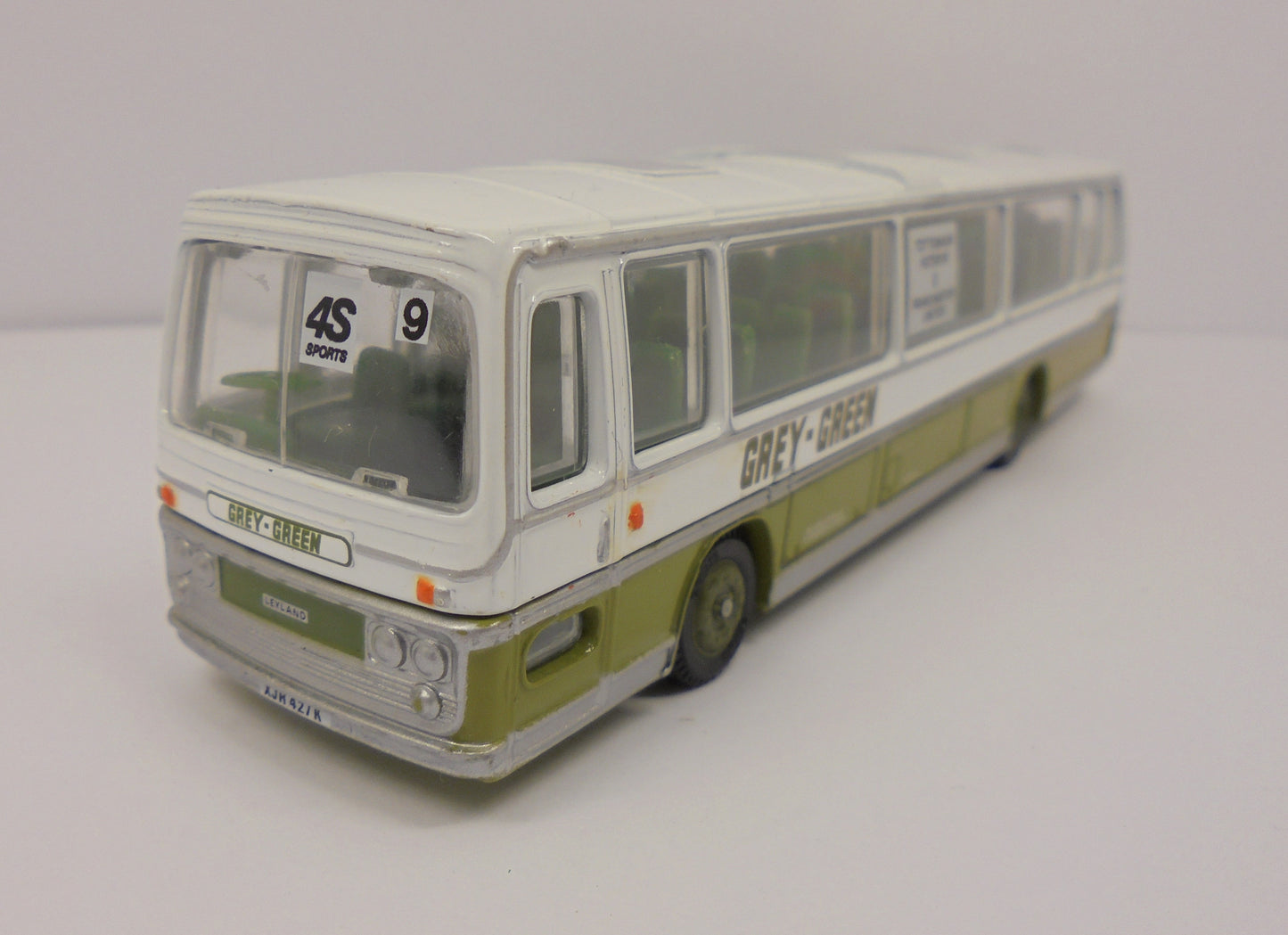 15707DL Plaxton Panorama Elite Mk.III "Grey Green"