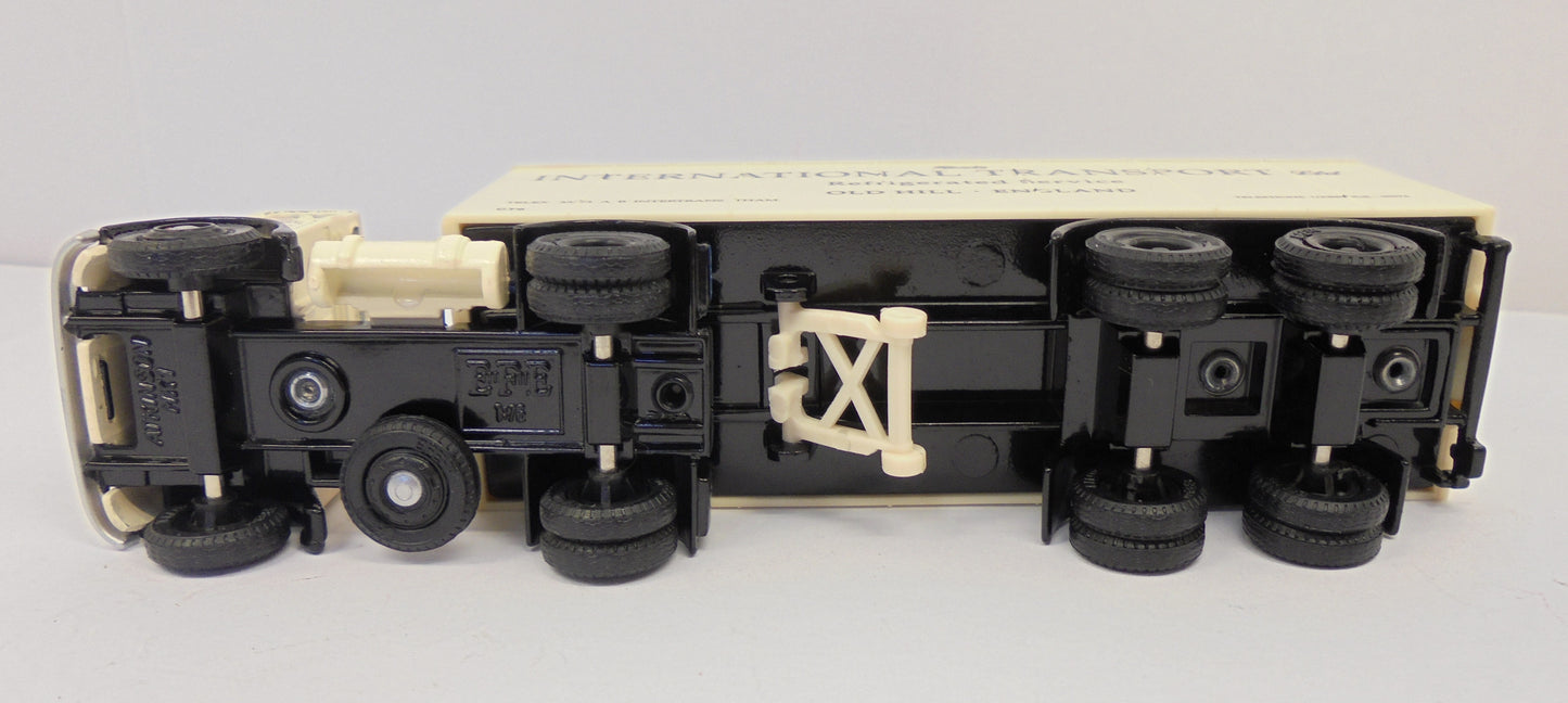 19403 Atkinson Artic. Box Van "Monk's Transport"