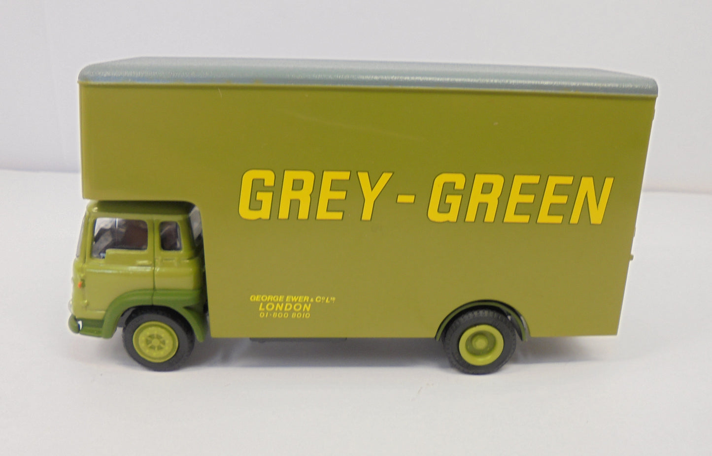 23601 Bedford TK Rigid Luton "Grey-Green"