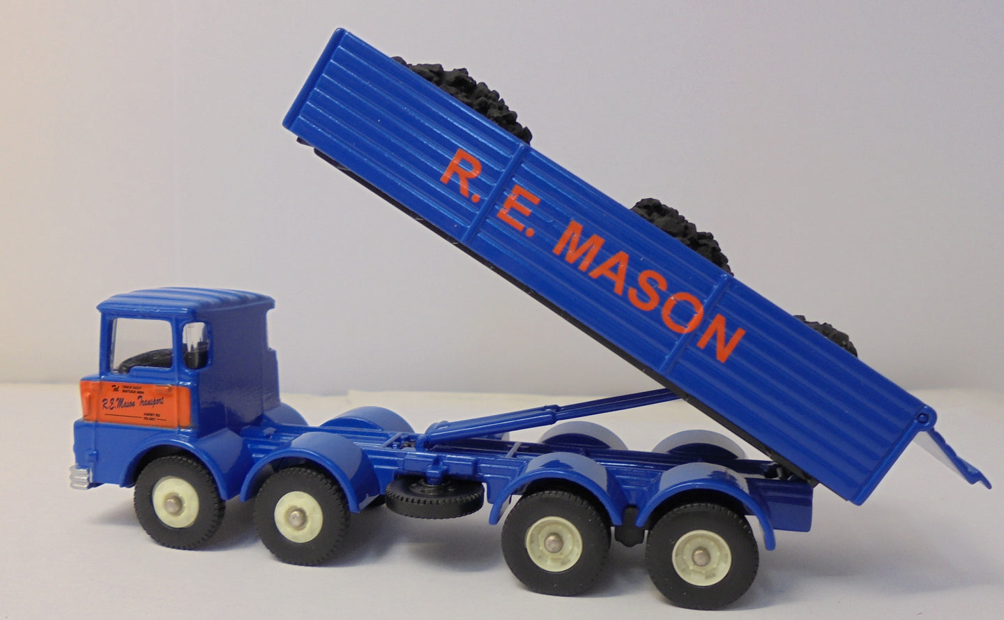Guy Big J Tipper R.E. Mason