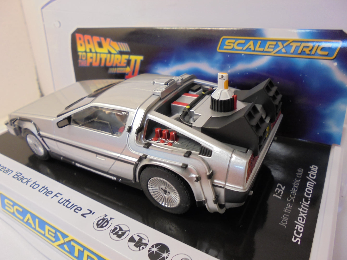 C4249 - DeLorean 'Back to the Future II'