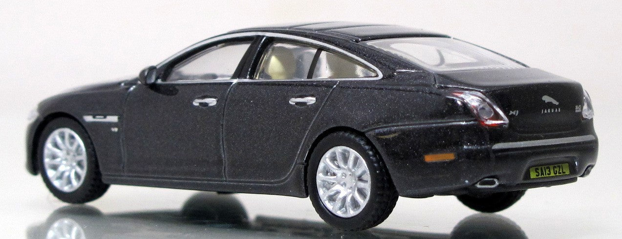 76XJ001 Jaguar XJ