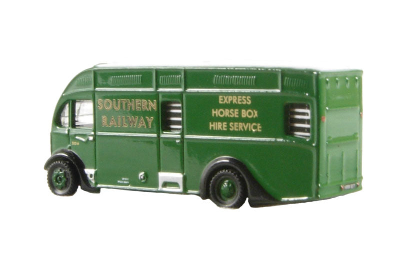 NAH004 Southern Railways Albion Horsebox
