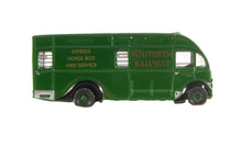 Load image into Gallery viewer, NAH004 Southern Railways Albion Horsebox
