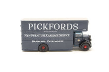 Load image into Gallery viewer, NBP002 Pickfords Bedford Pantechnicon
